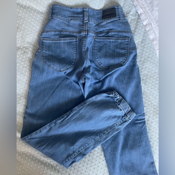 Tristan Push Up Jeans with Elastic Around Ankles - Picture 4 of 5